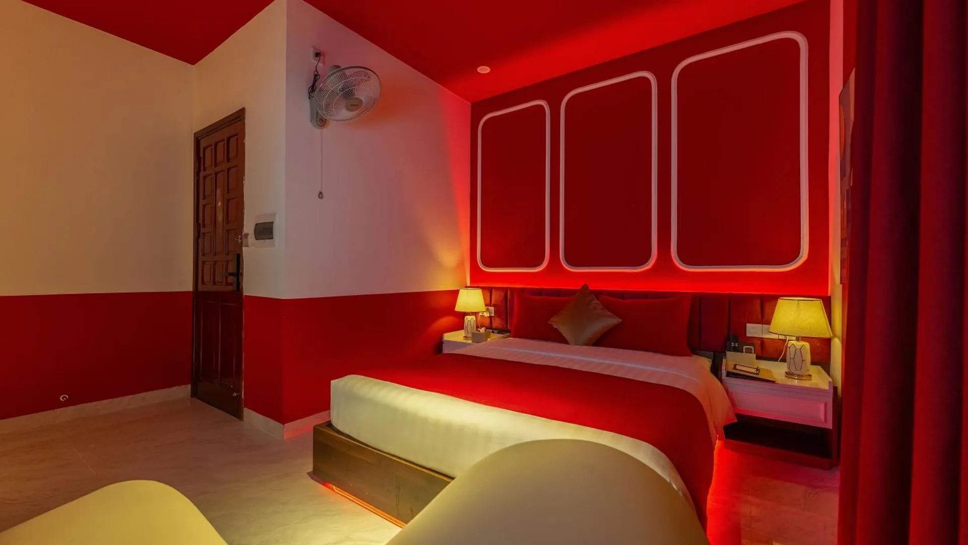 Love hotel Chiic House 8 - Khach San Tinh Yeu Hotel Da Nang