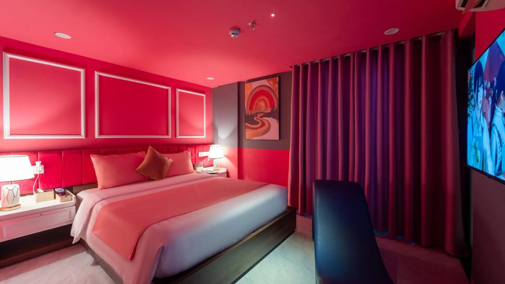 Chiic House 8 - Khach San Tinh Yeu Hotel Da Nang 0*,  Vietnam