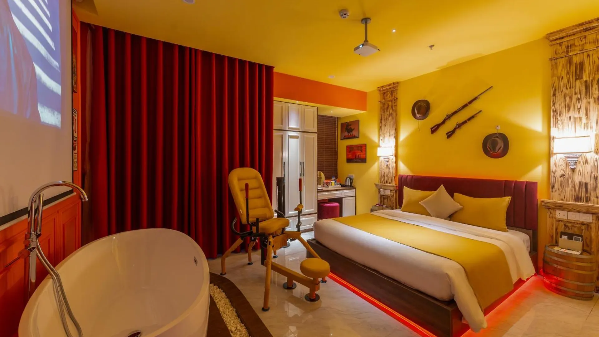 Love hotel Chiic House 8 - Khach San Tinh Yeu Hotel Da Nang Vietnam