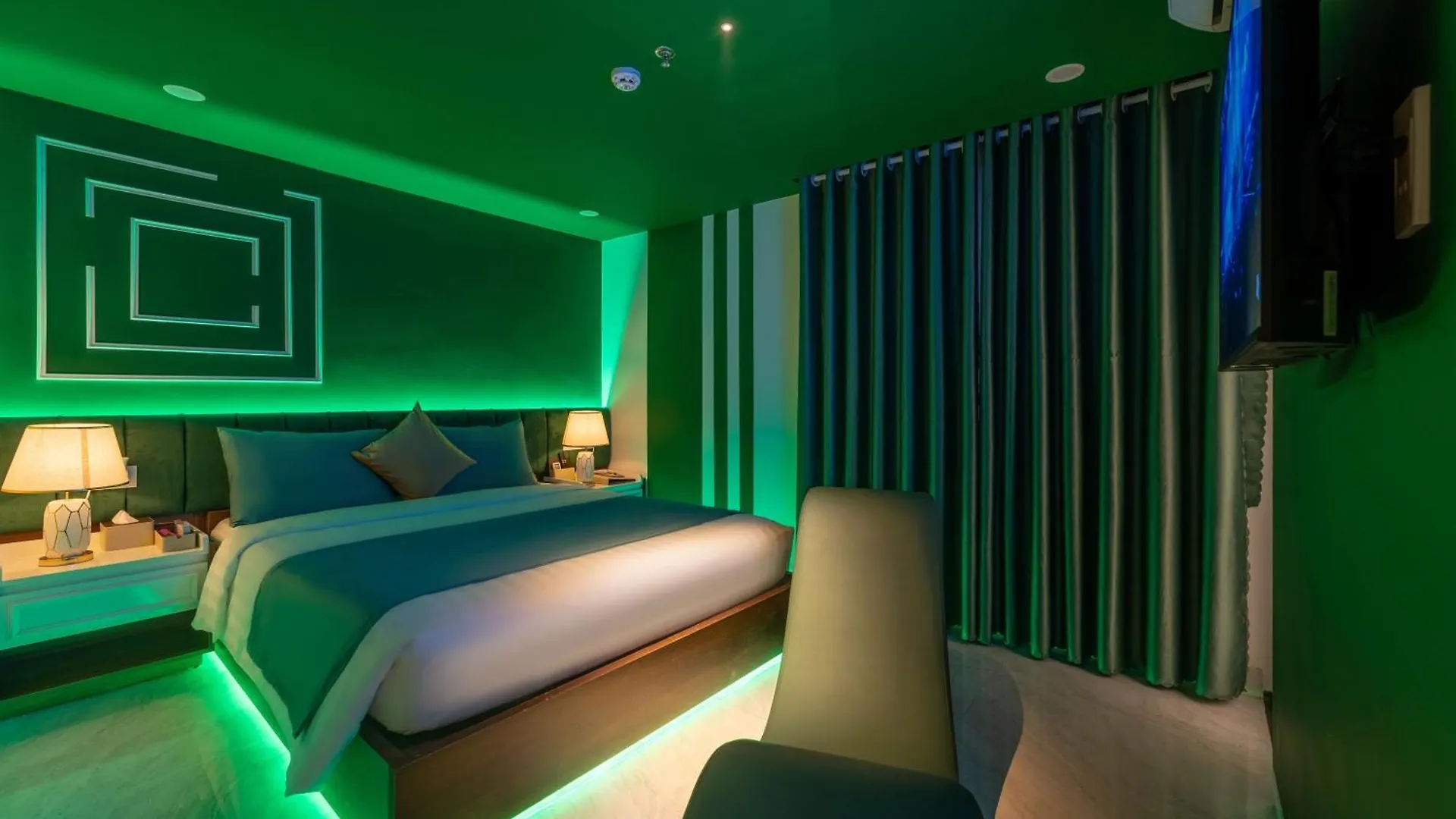 Love hotel Chiic House 8 - Khach San Tinh Yeu Hotel Da Nang Vietnam